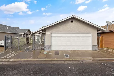 296 Tule Ct, Porterville, CA 93257