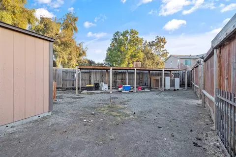 720 Portola St, Lemoore, CA 93245 photo 40