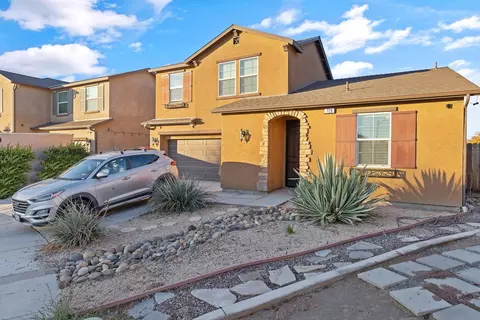 720 Portola St, Lemoore, CA 93245