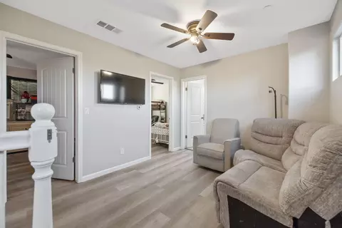 720 Portola St, Lemoore, CA 93245 photo 29