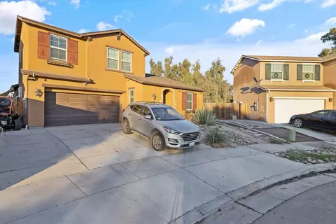 720 Portola St, Lemoore, CA 93245 photo 2