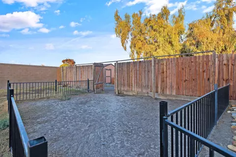 720 Portola St, Lemoore, CA 93245 photo 38