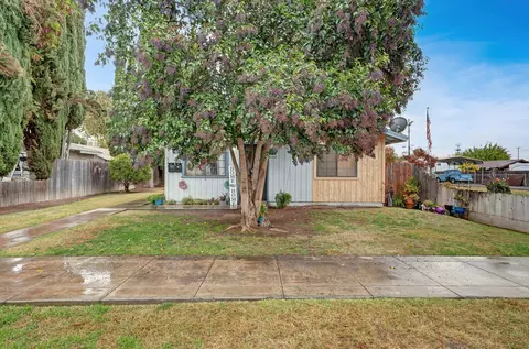 333 N Quince Ave, Exeter, CA 93221 photo 3