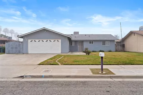 847 W Westfield Ave, Tulare, CA 93274