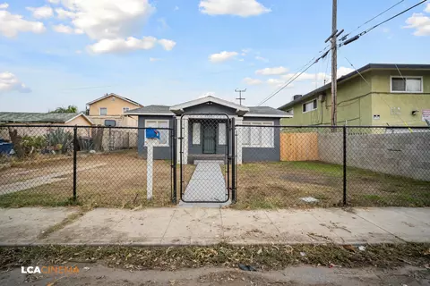 1515 Orange Dr, Bakersfield, CA 93305