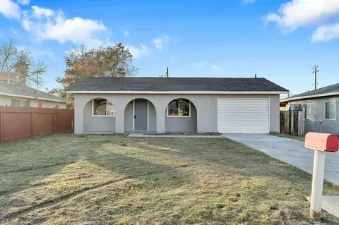 908 Gardner Ave, Corcoran, CA 93212