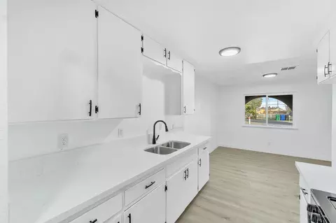 908 Gardner Ave, Corcoran, CA 93212 photo 16
