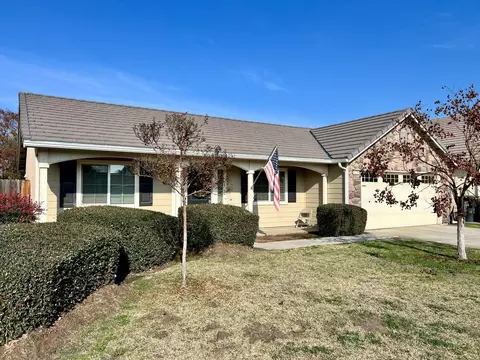 4326 E Harvard Ave, Visalia, CA 93292 photo 2