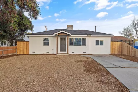 718 N Divisadero St, Visalia, CA 93291