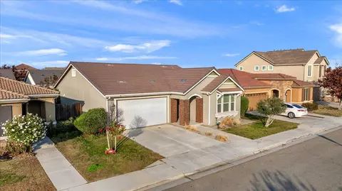 3469 Sussex Ave, Clovis, CA 93619 photo 2