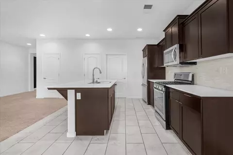 3469 Sussex Ave, Clovis, CA 93619 photo 12