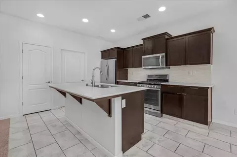 3469 Sussex Ave, Clovis, CA 93619 photo 15