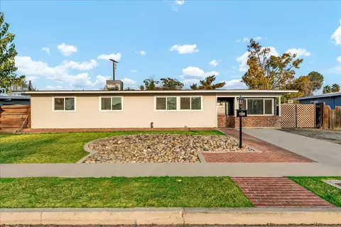 1309 Rodgers Rd, Hanford, CA 93230