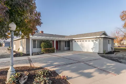 2402 Carter Way, Hanford, CA 93230