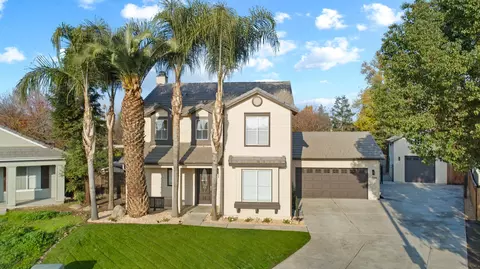 1890 Riesling St, Tulare, CA 93274