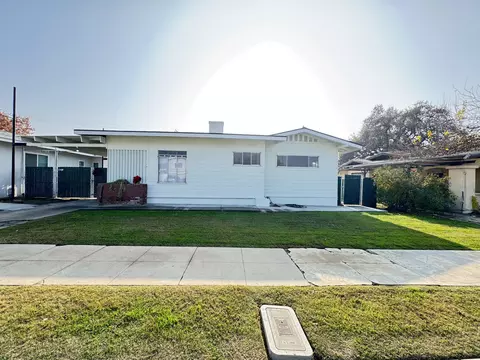 293 E Oak Ave, Porterville, CA 93257