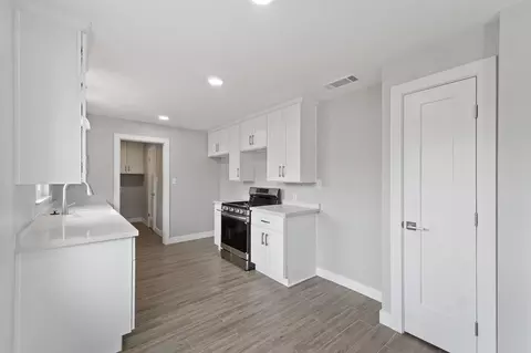 319 E Prosperity Ave, Tulare, CA 93274 photo 14