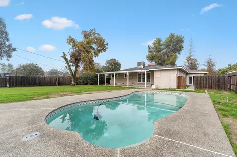 319 E Prosperity Ave, Tulare, CA 93274 photo 41