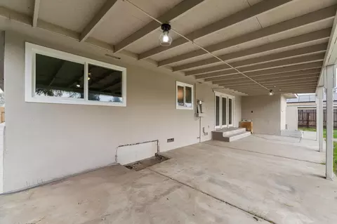 319 E Prosperity Ave, Tulare, CA 93274 photo 38