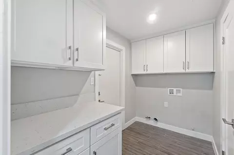 319 E Prosperity Ave, Tulare, CA 93274 photo 22