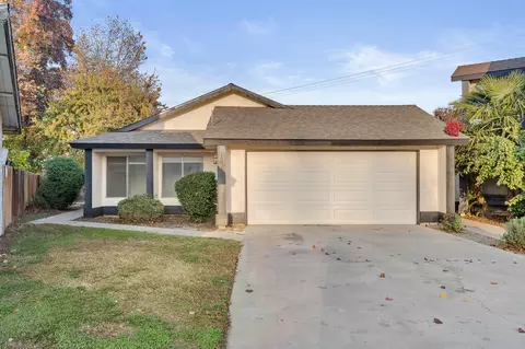 1219 E Ferguson Ave, Visalia, CA 93292