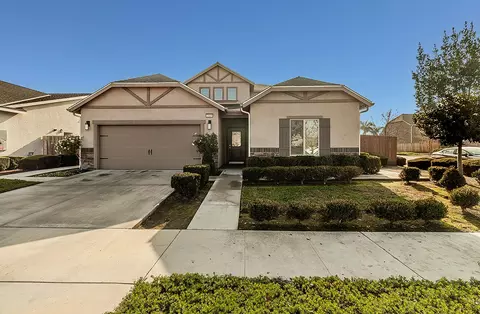 1849 W Sunnyview Ave, Visalia, CA 93291
