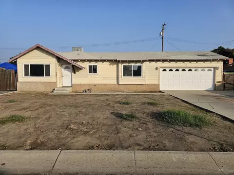 426 N Belmont St, Porterville, CA 93257