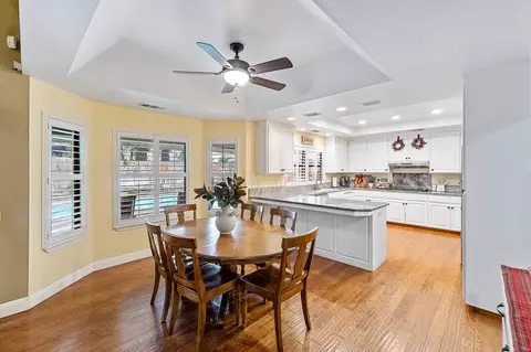 240 E Parkview Ave, Visalia, CA 93277 photo 15