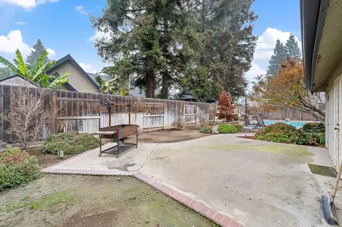 240 E Parkview Ave, Visalia, CA 93277 photo 55