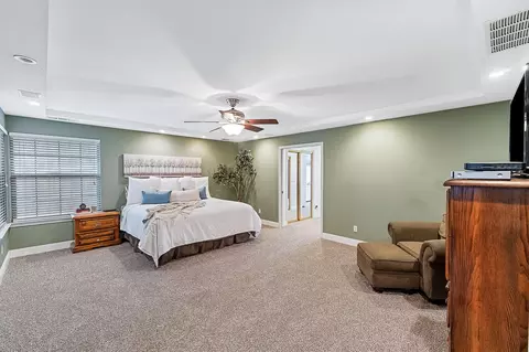 240 E Parkview Ave, Visalia, CA 93277 photo 34