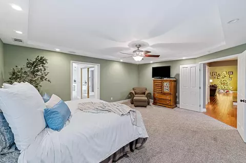 240 E Parkview Ave, Visalia, CA 93277 photo 35