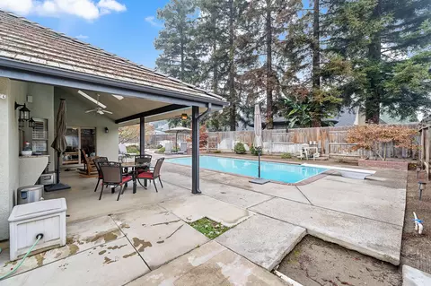240 E Parkview Ave, Visalia, CA 93277 photo 50
