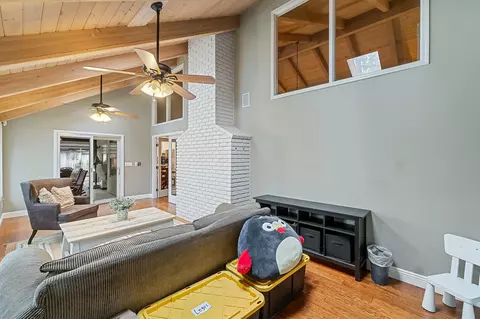 240 E Parkview Ave, Visalia, CA 93277 photo 13