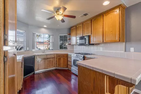 1287 E Fairview Ave, Tulare, CA 93274 photo 13