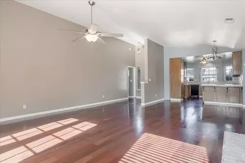 1287 E Fairview Ave, Tulare, CA 93274 photo 10
