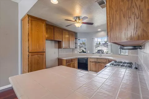 1287 E Fairview Ave, Tulare, CA 93274 photo 15