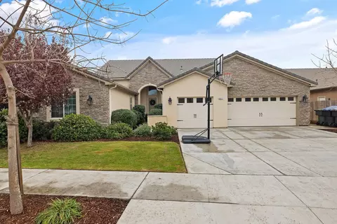 6517 W Wren Ave, Visalia, CA 93291