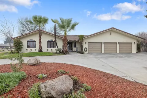 2697 Sun Dr, Hanford, CA 93230