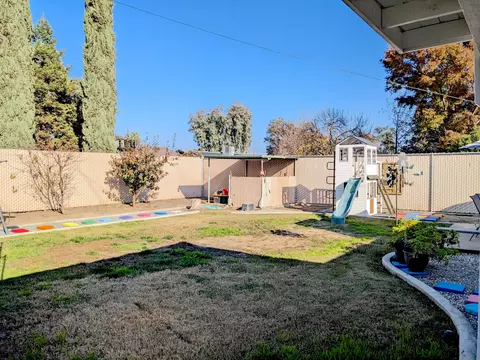 330 E Seeger Ct, Visalia, CA 93277 photo 30