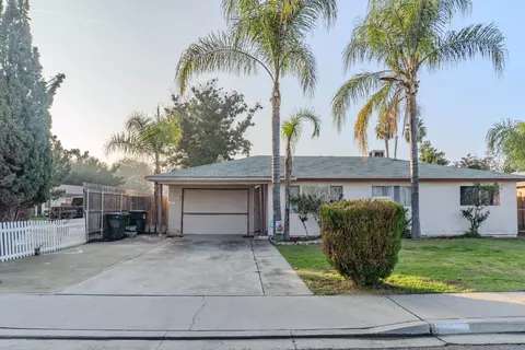 1705 N Giddings St, Visalia, CA 93291