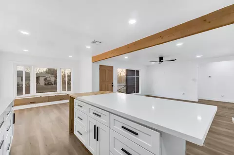 804 E Myrtle St, Hanford, CA 93230 photo 11