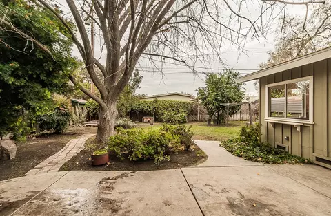 1429 W Iris Ave, Visalia, CA 93277 photo 39