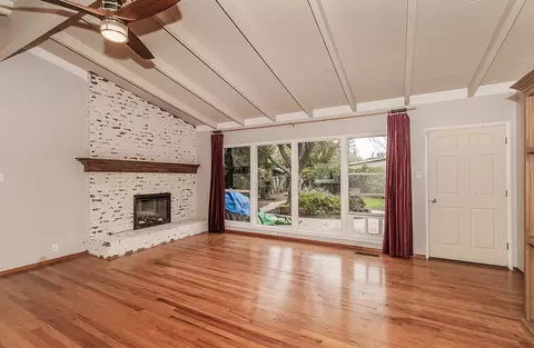 1429 W Iris Ave, Visalia, CA 93277 photo 5