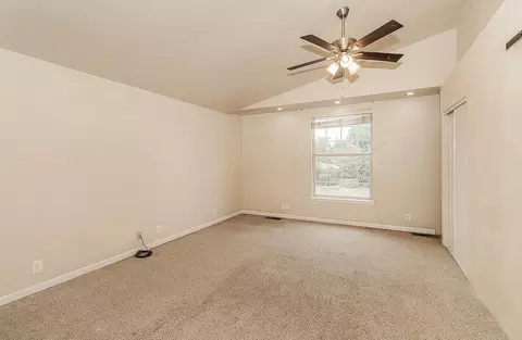 1429 W Iris Ave, Visalia, CA 93277 photo 31