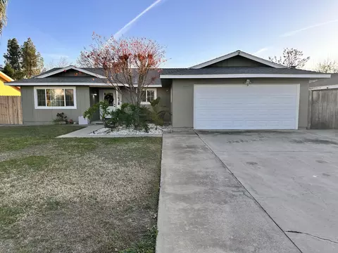 1741 Memory Ln, Porterville, CA 93257