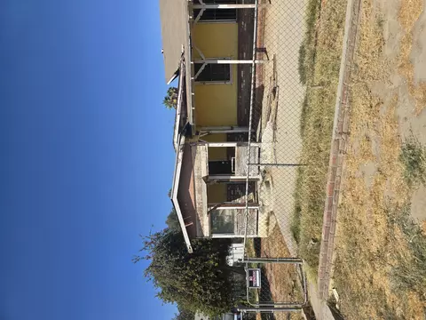420 E 2nd St, Hanford, CA 93230