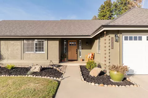 2734 E Feemster Ave, Visalia, CA 93292 photo 10