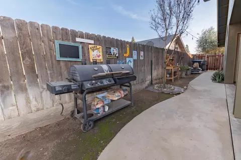 2734 E Feemster Ave, Visalia, CA 93292 photo 45