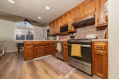 2734 E Feemster Ave, Visalia, CA 93292 photo 24