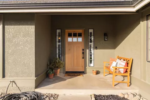 2734 E Feemster Ave, Visalia, CA 93292 photo 11